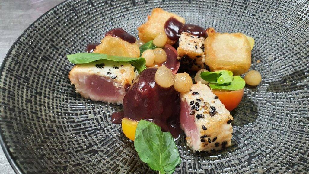 Gerecht met tonijn uit de keuken van het Eemshotel